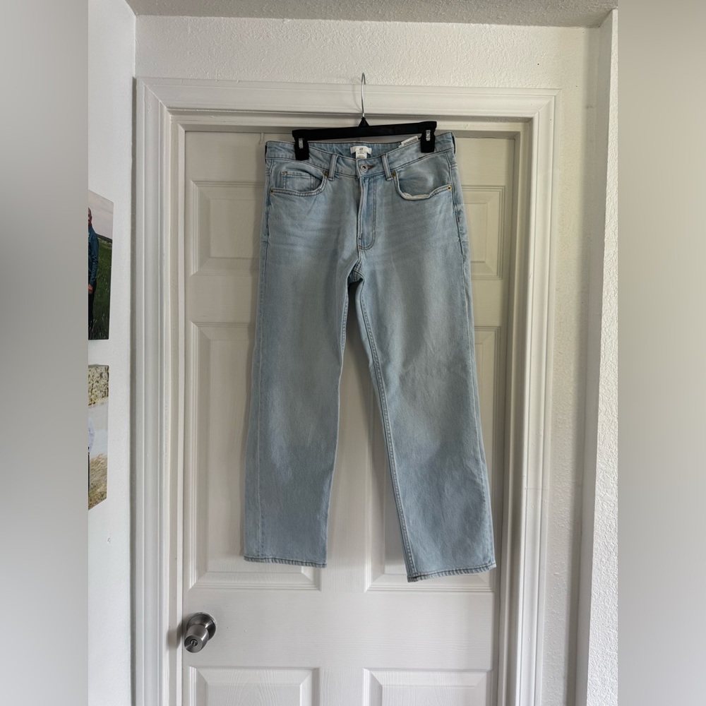 H&M Mid-Rise Ankle,Light Wash Jeans, Size 8